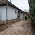 Erika's House. דירה