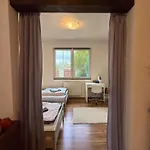 Erika's House. * ארד