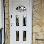 Erika's House. ארד
