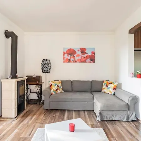 Erika's House. Apartamento Erd