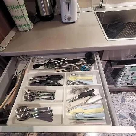 Erika's House. 아파트 *