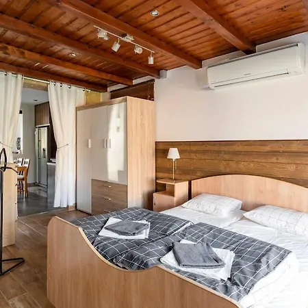 Erika's House. * 에르드