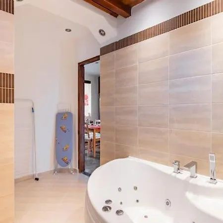 아파트 Erika's House. *