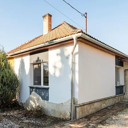 Erika's House. إريد