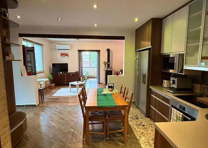 Erika's House. דירה
